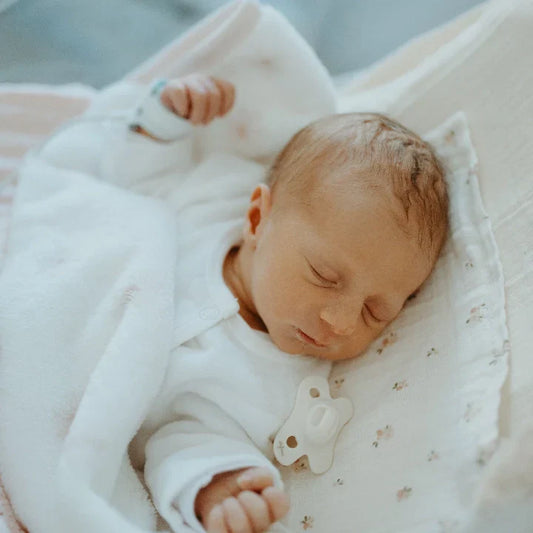 Honig und Botulismus bei Babys: Risiko verstehen & Vorsichtsmaßnahmen