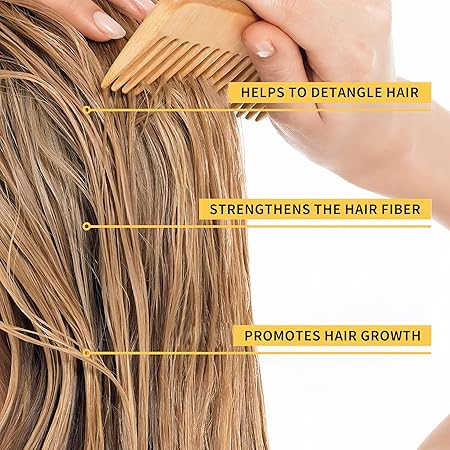 Nach dem Ausspülen der HONEY CARE Spülung ist das Haar deutlich glänzender, lässt sich mühelos entwirren und fühlt sich weich an.