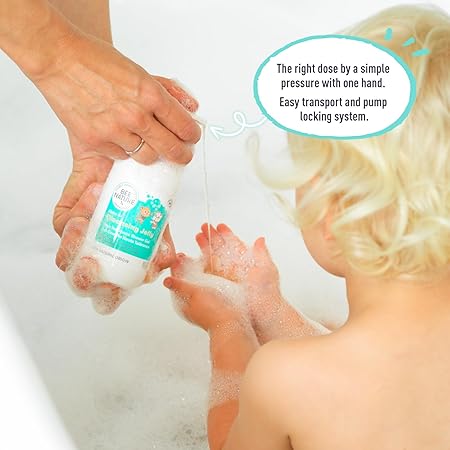 Anwendungsschritte des Bee Nature Duschgels für Kinder – sanft auf die feuchte Haut auftragen und abspülen